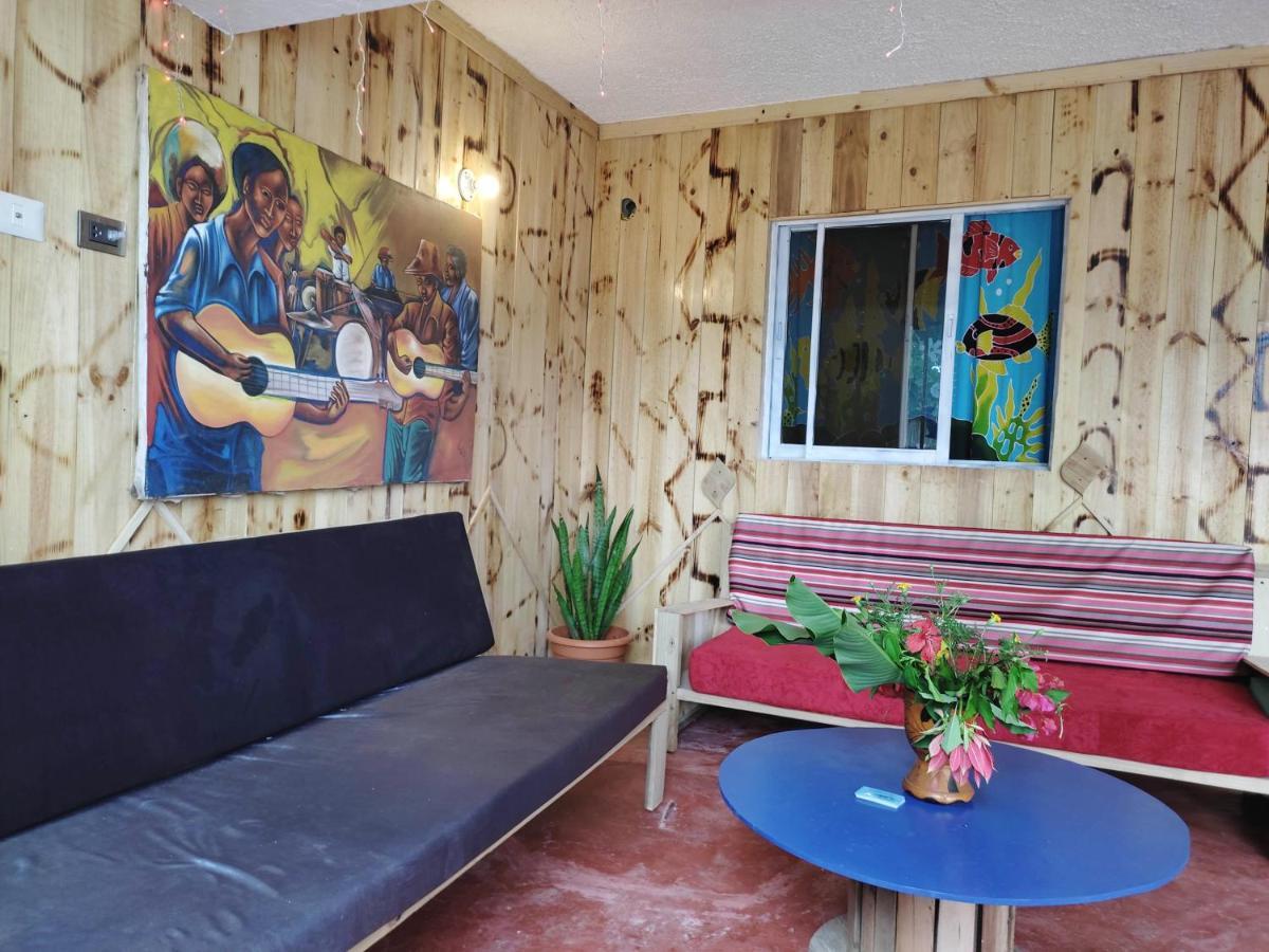 Hostel La Ballena Backpacker Las Galeras Ngoại thất bức ảnh