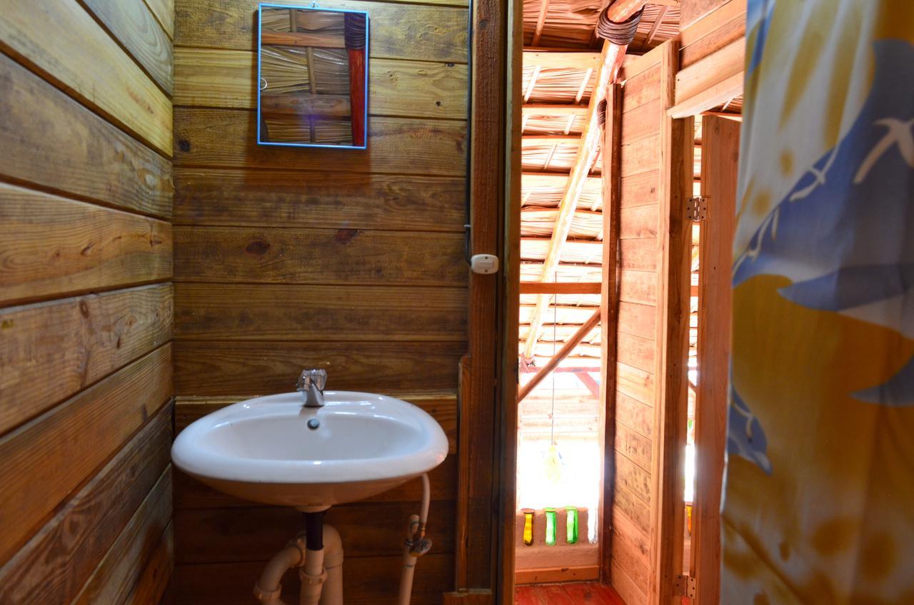 Hostel La Ballena Backpacker Las Galeras Ngoại thất bức ảnh